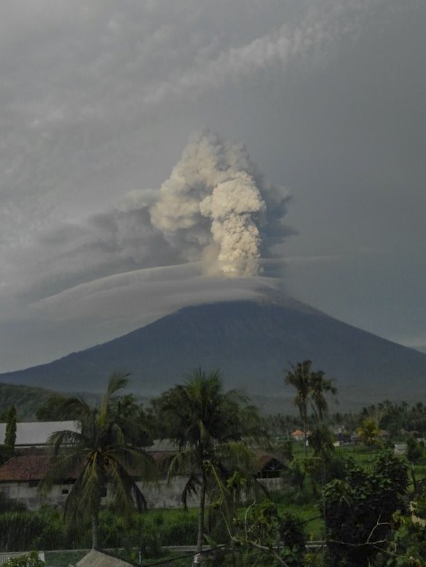The eruption of Mount Agung as seen from the village of Amed, on the northeastern shore of Bali in Indonesia. Photo: Nyoman Miskin Aryana