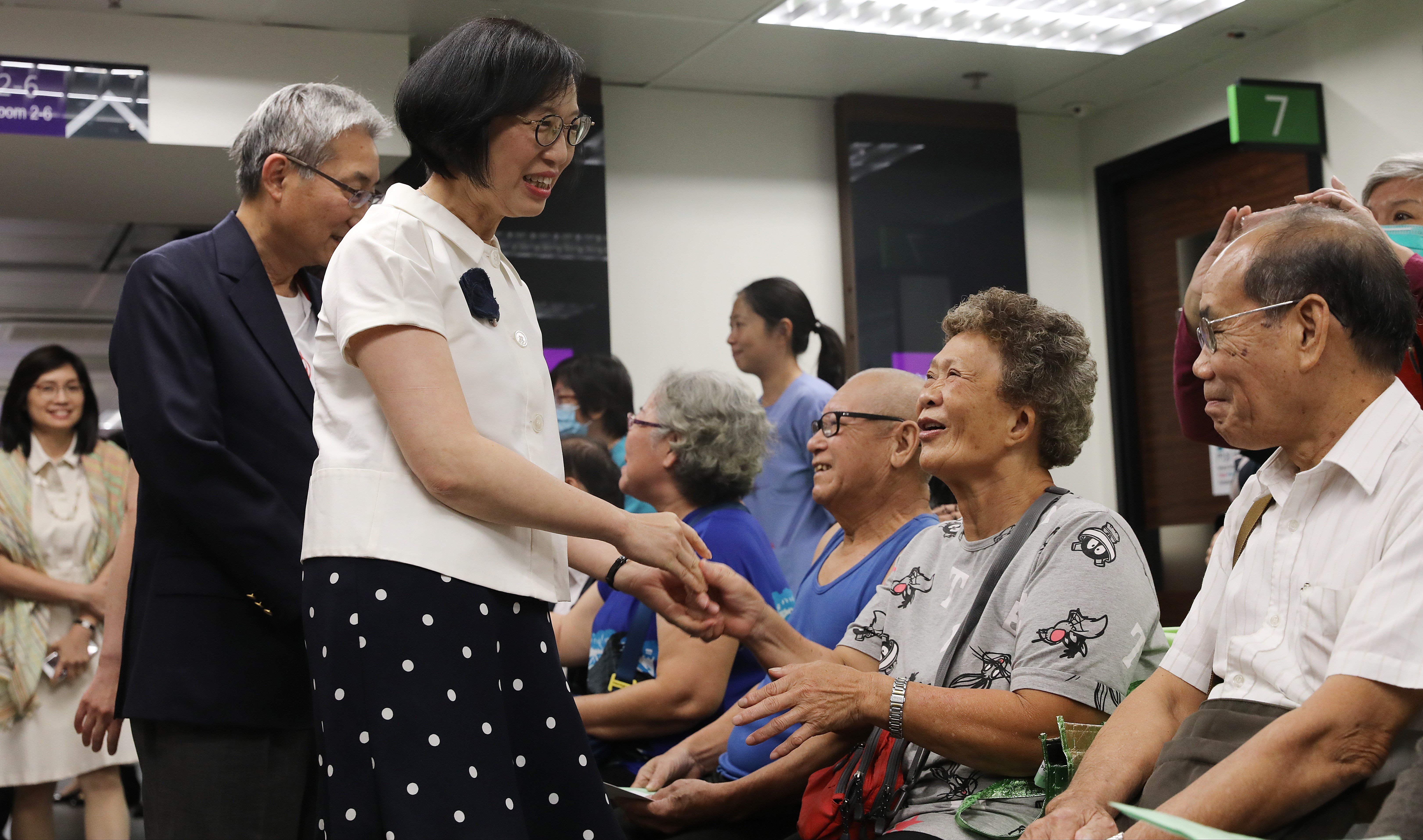 Hong Kong’s Secretary for Food and Health Sophia Chan visits the Shau Kei Wan Jockey Club general outpatient clinic to view progress on the implementation of the government vaccination programme for 2017-18. Photo: Sam Tsang