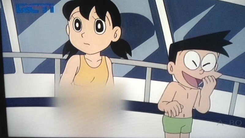 A female character from the popular Japanese cartoon Doraemon who was wearing a swimsuit was censored on Indonesian TV.