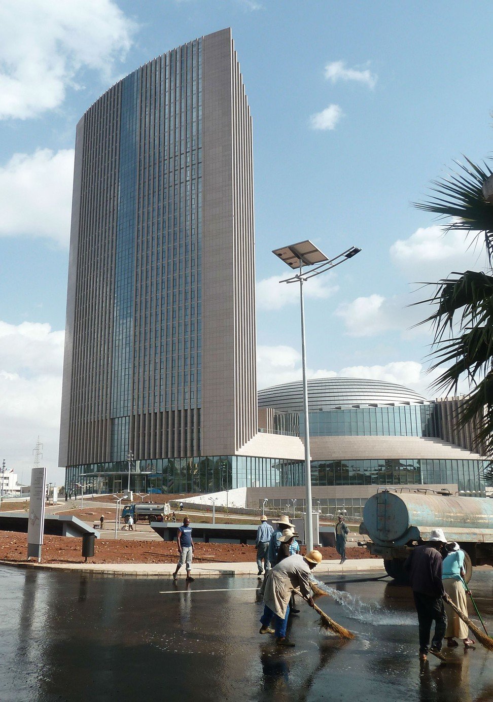 Did China bug the headquarters it built for the African Union ...