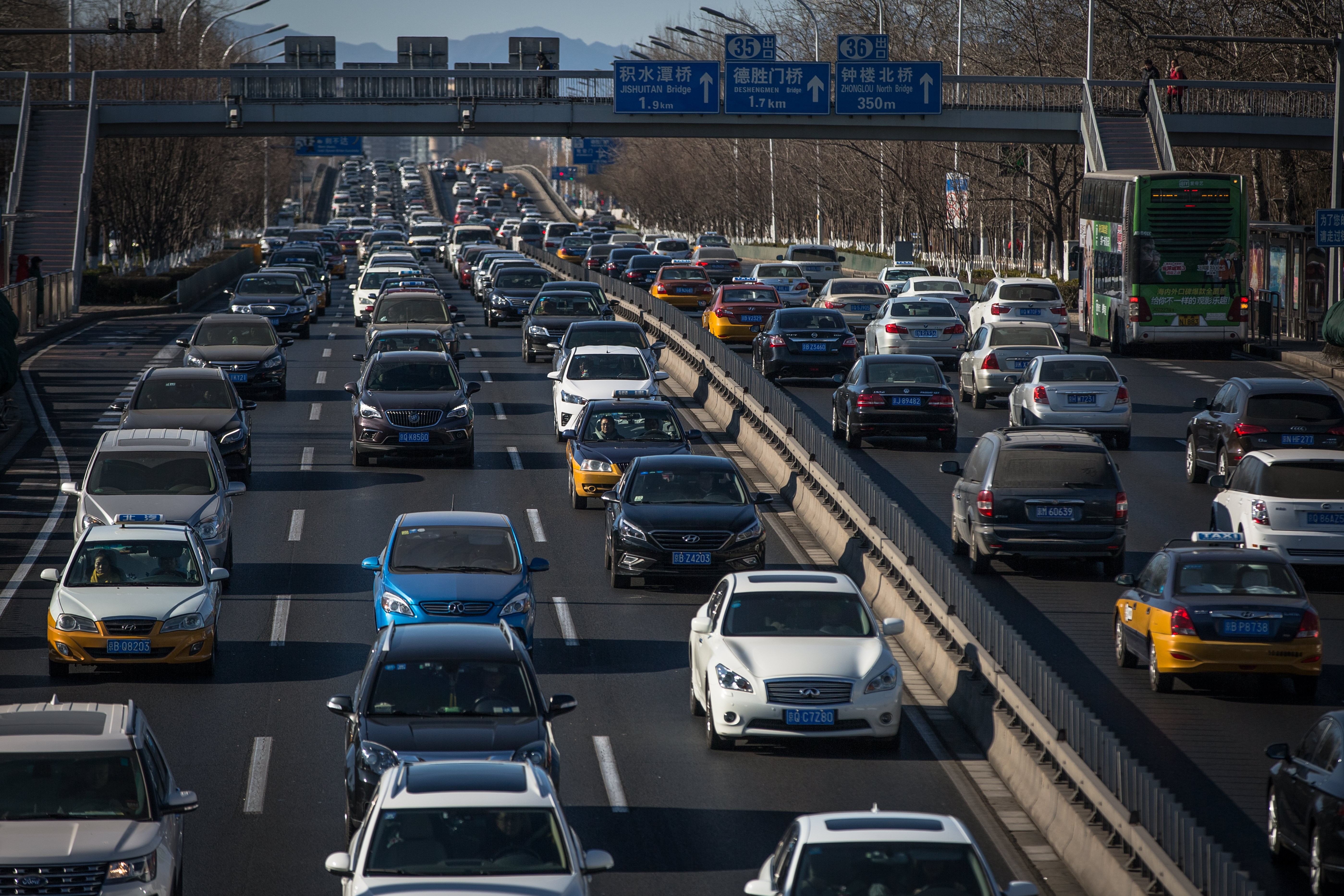Morning traffic in Beijing. China’s car insurance market was worth US$112 billion in 2017. Photo: EPA
