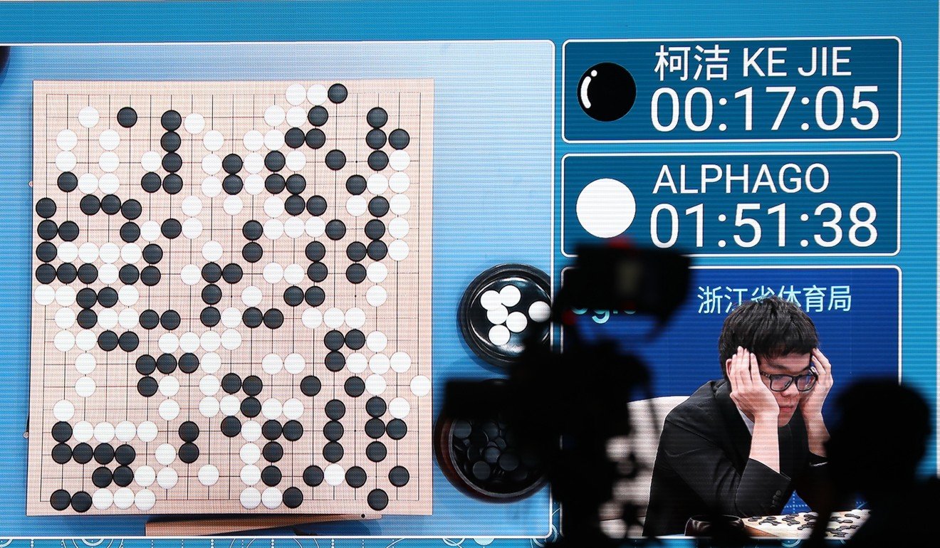 AlphaGo Zero, the newest version of AlphaGo, a computer program that plays the board game Go, can teach itself to be a better player without human help. Photo: EPA