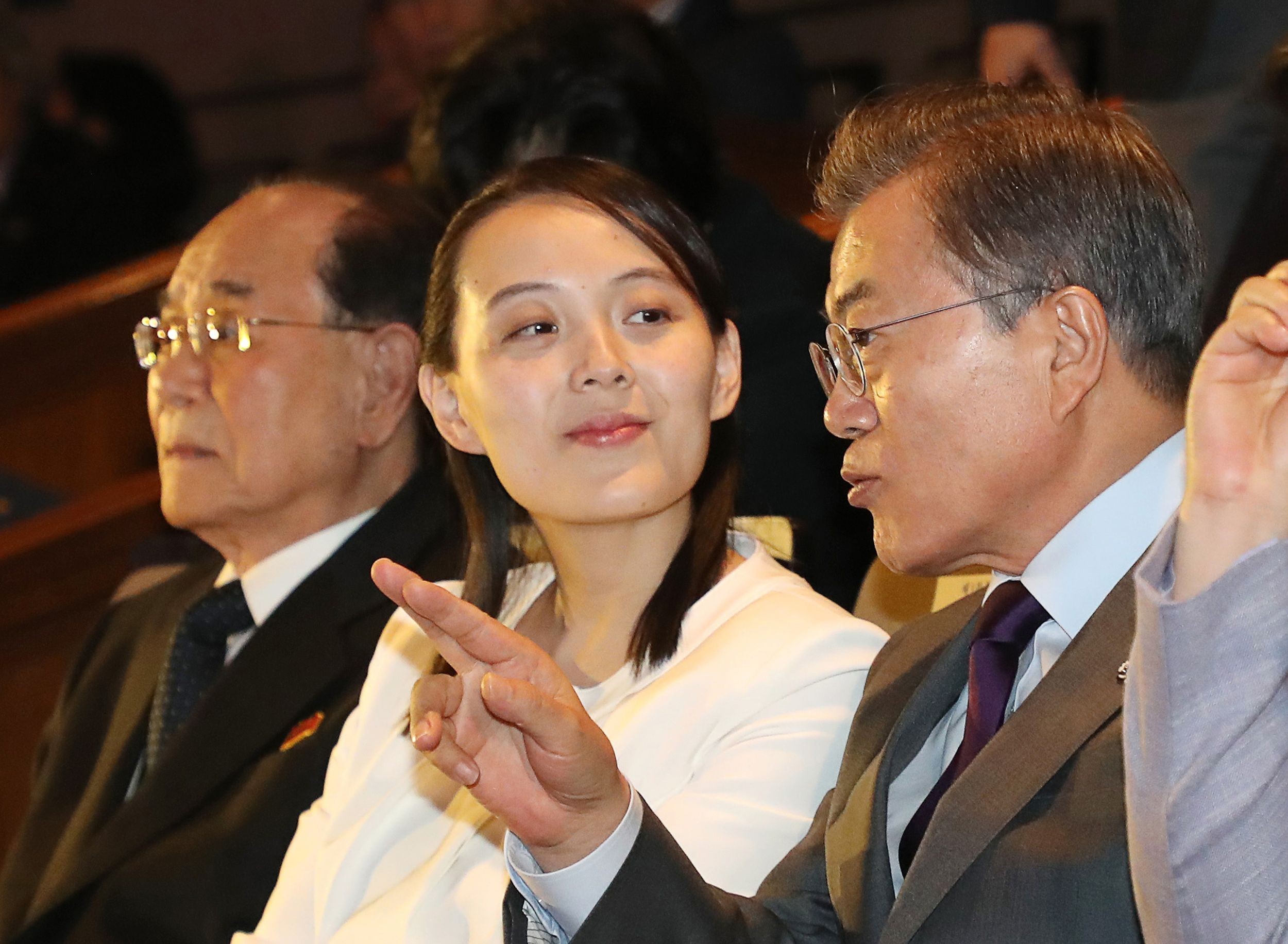 South Korean President Moon Jae-in, right, and North Korea’s secret diplomatic weapon, Kim Yo-jong, centre. Photo: AFP