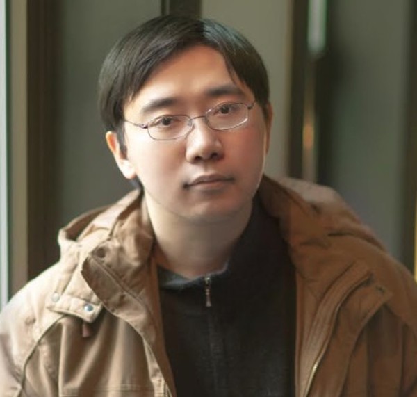 Chinese writer Li Jun uses the pen name Baoshu.