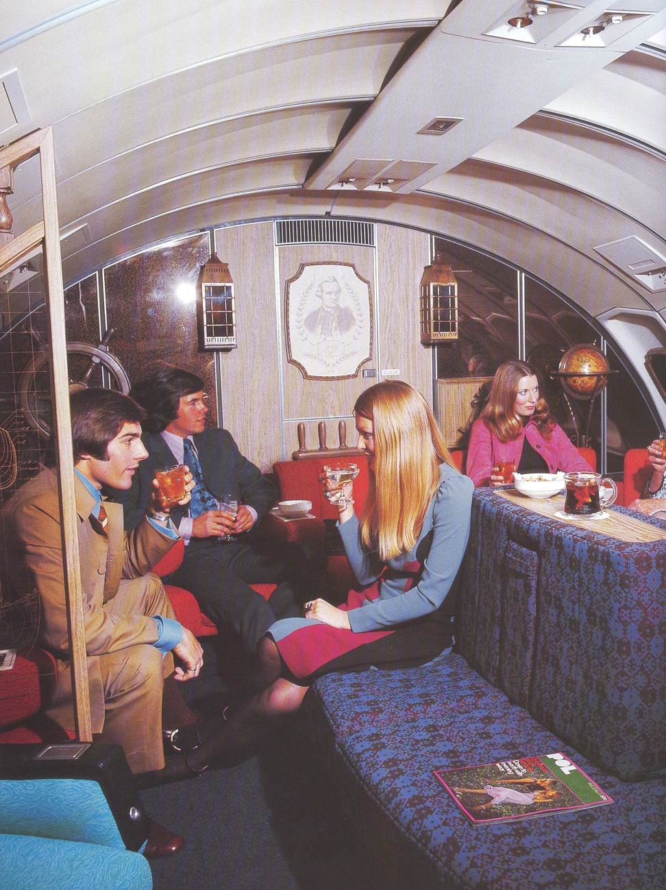 The first of Qantas’ Boeing 747 aircraft featured a nautical-themed Captain Cook Lounge.