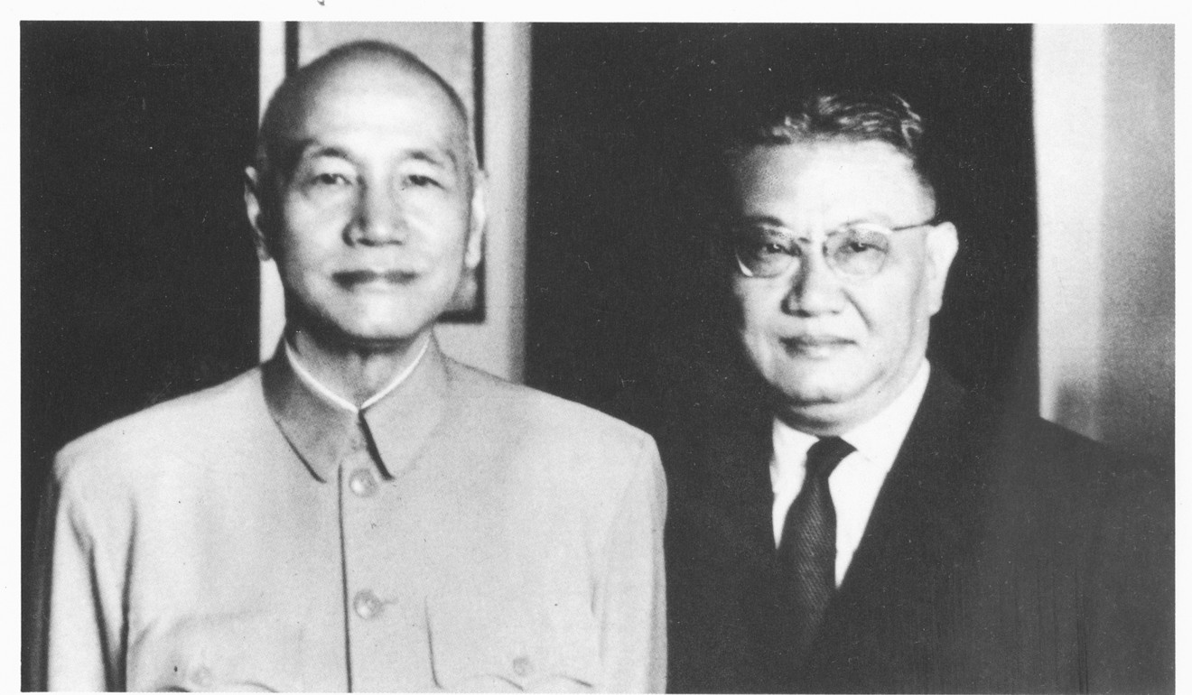 Tung Chao-yung (right), with President Chiang Kai-shek at the Presidential Palace in Taipei in 1964.