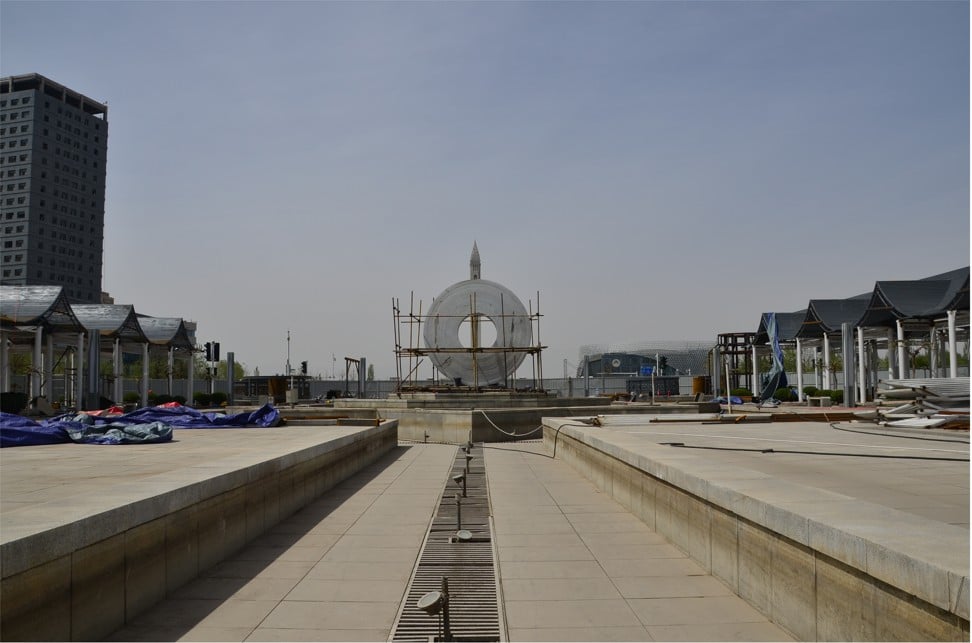 After: Chinese jade discs have replaced the crescent moon sculpture. Photo: Nectar Gan