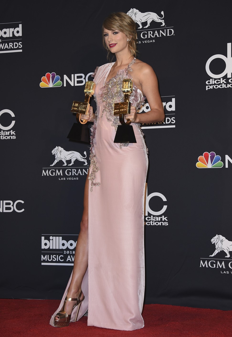 Taylor Swift won Top Female Artist and Top Selling Album for ‘reputation’ at the Billboard Music Awards. Photo: Jordan Strauss/Invision/AP