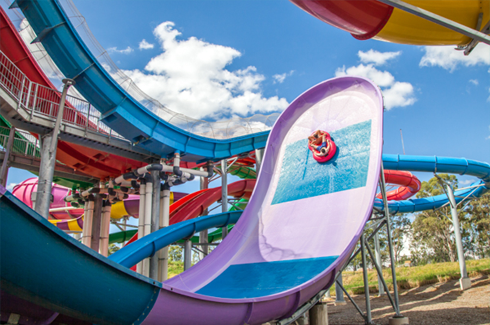 Chinas First Wet N Wild Water Park With 360 Degree Slide Opens In 