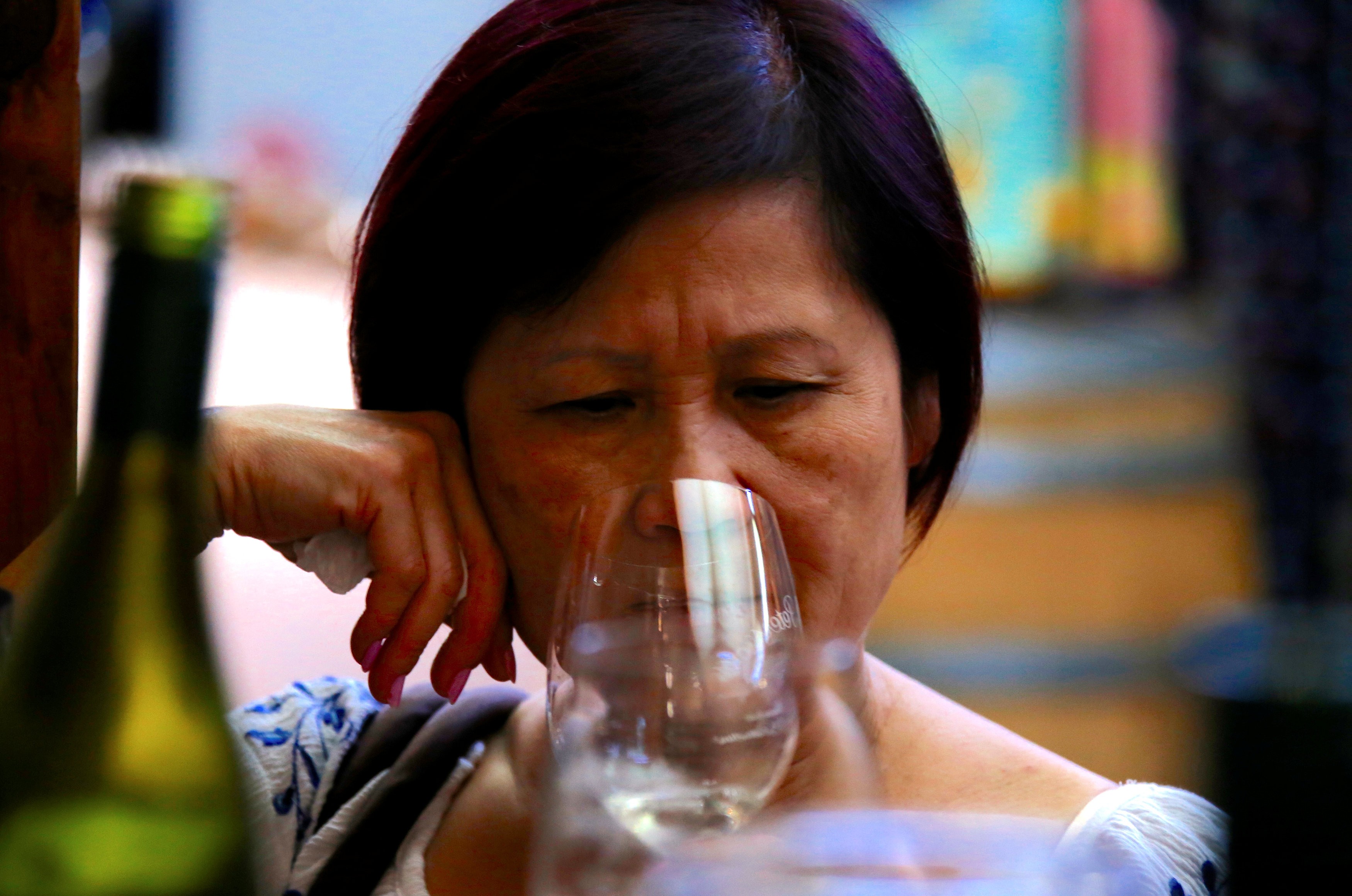 Australian wine is increasingly popular with Chinese. Photo: Reuters