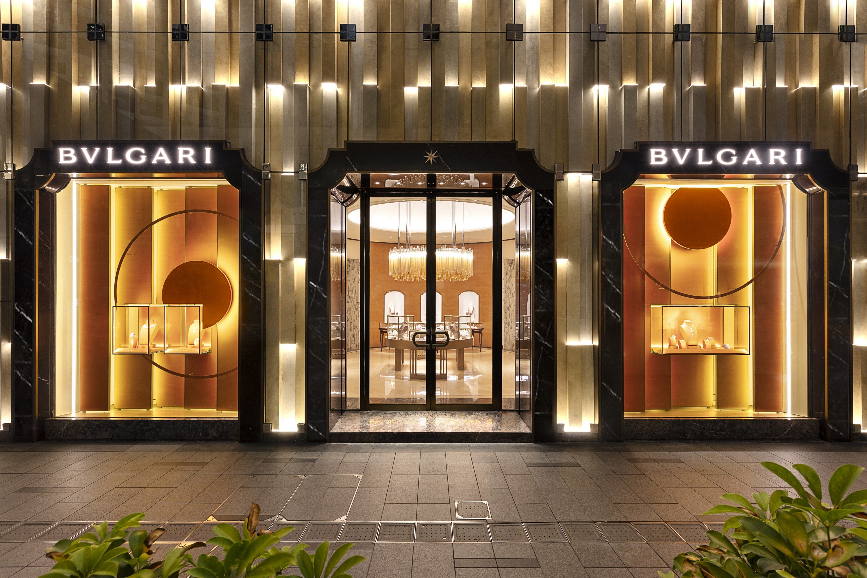 Bulgari brings the glamorous essence of Rome to Hong Kong with its renovated 3,000-square-foot flagship store.