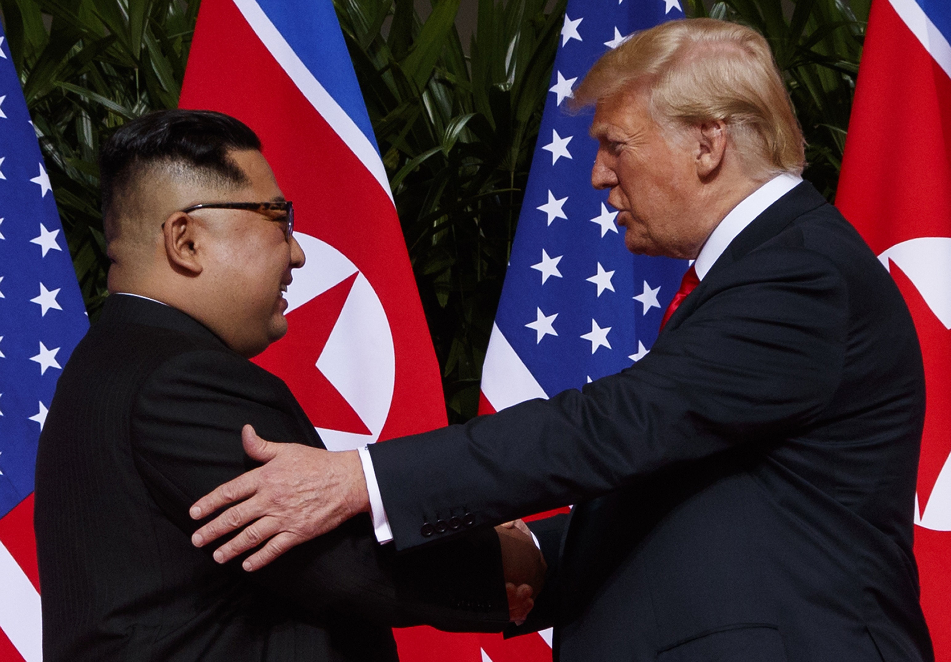 North Korean leader Kim Jong-un meets US President Donald Trump. Photo: AP