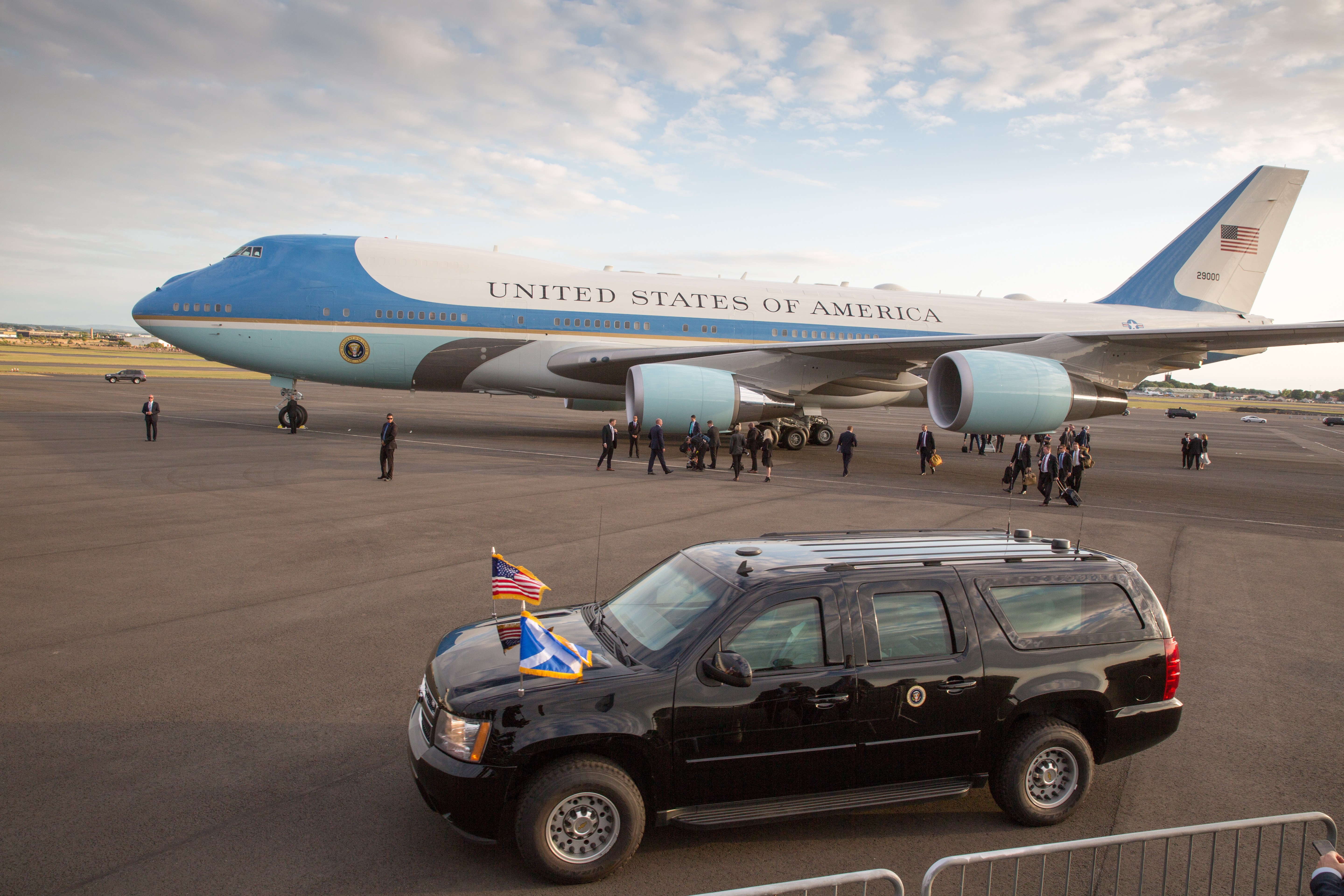 air force one painted blue
