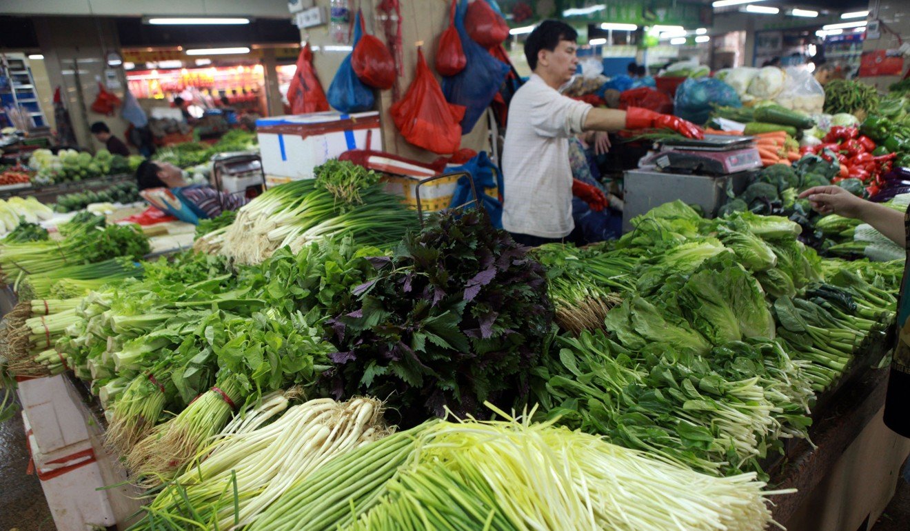 For lower-income Macau residents, vegetable markets in Zhuhai are worth the trip. Photo: Shutterstock
