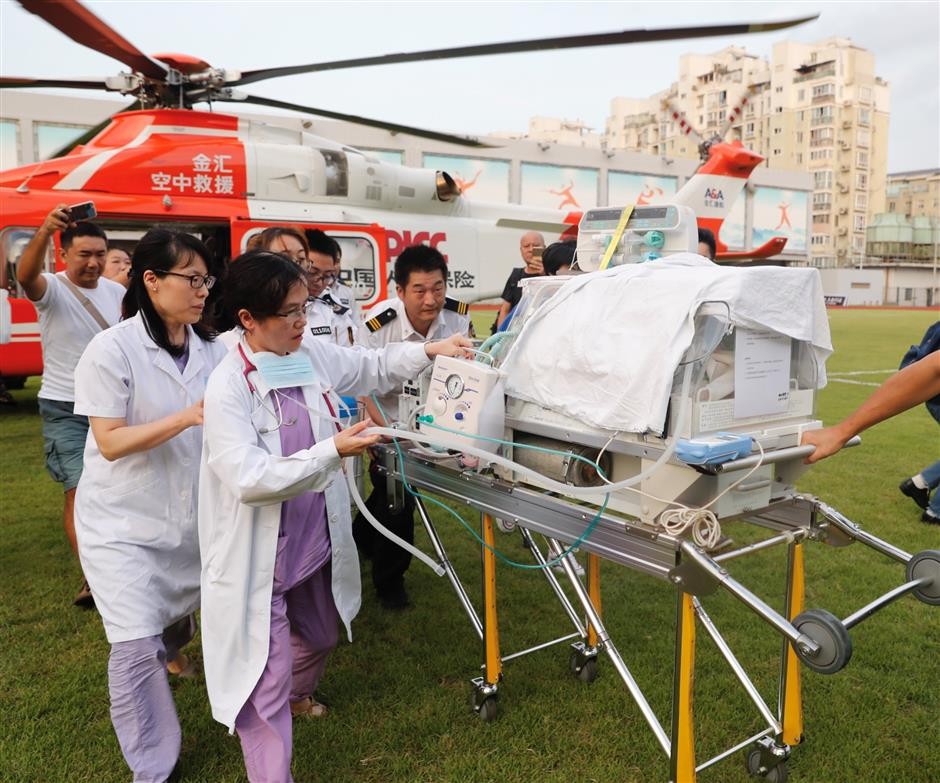 The infants were taken to a hospital in Shanghai on Thursday, a day after they were born prematurely. Photo: Shine.cn