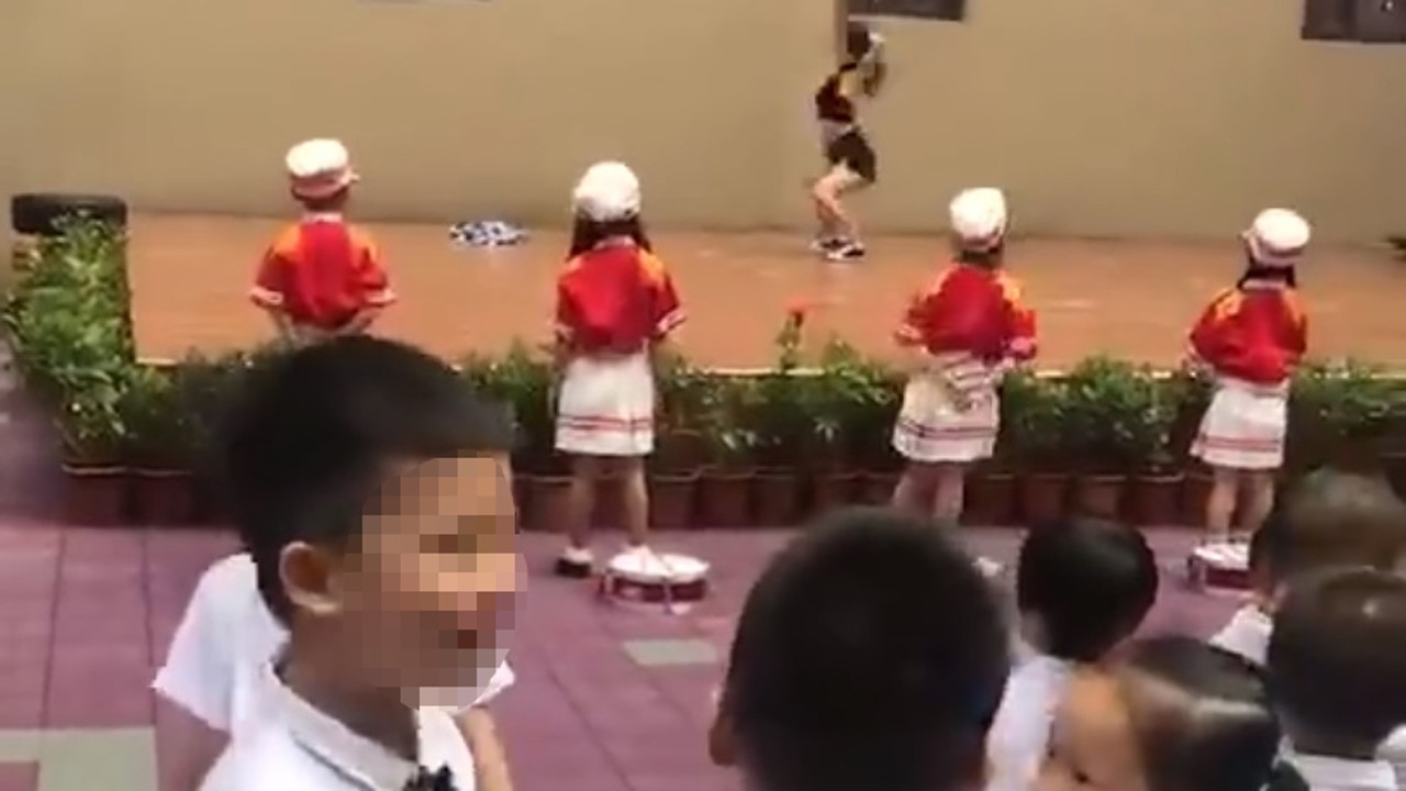 Naked Kindergarten Girls Sex - First day of kindergarten? Chinese school welcomes kids with ...