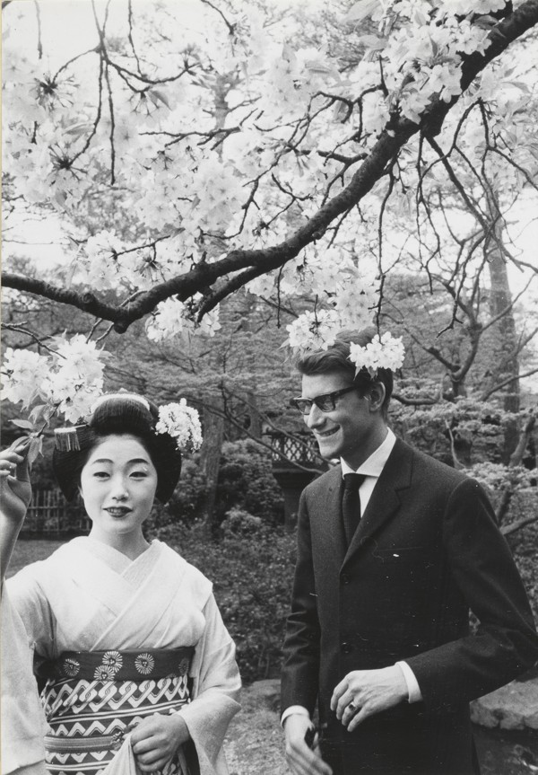 Yves Saint Laurent with a geisha in Kyoto in April 1963. Photo: Courtesy of Musee Yves Saint Laurent
