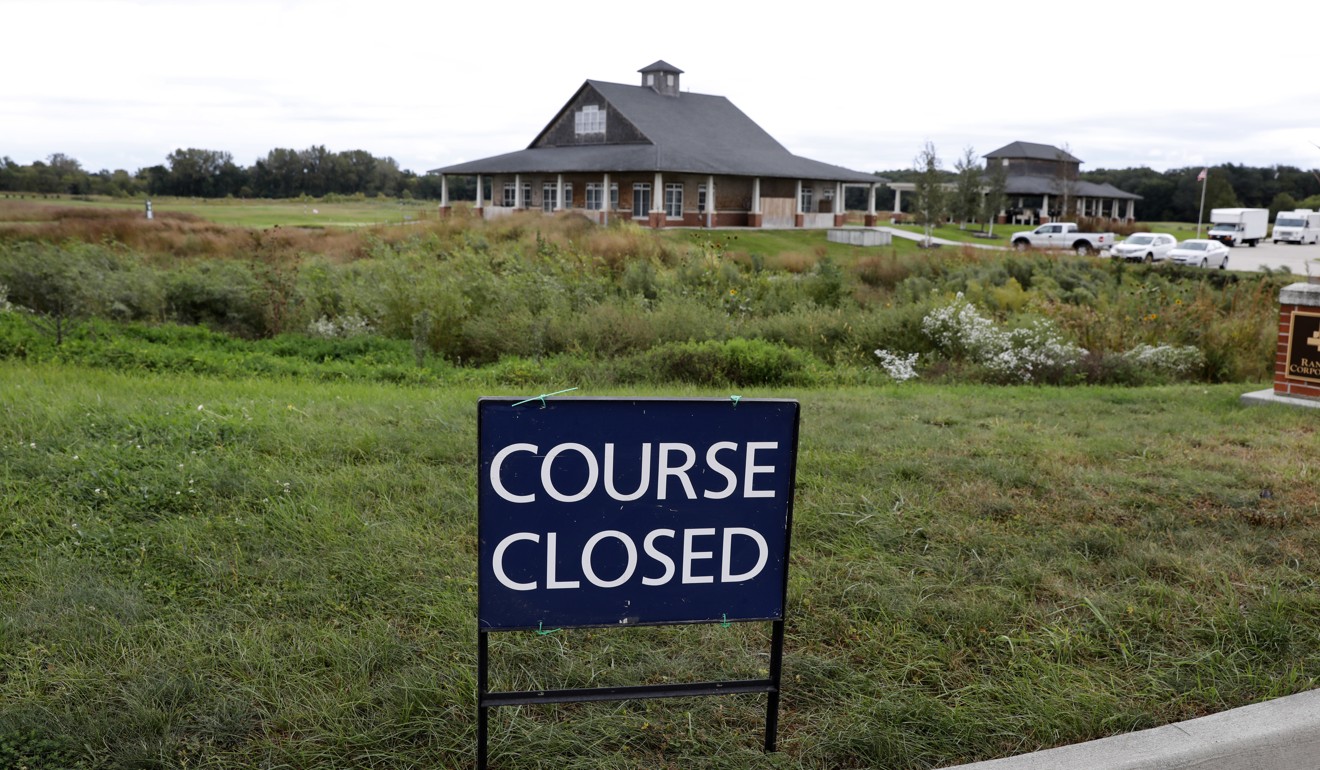 A course closed sign sits in front of the Coldwater Golf Links course after the body of Barquin was found. Photo: AP