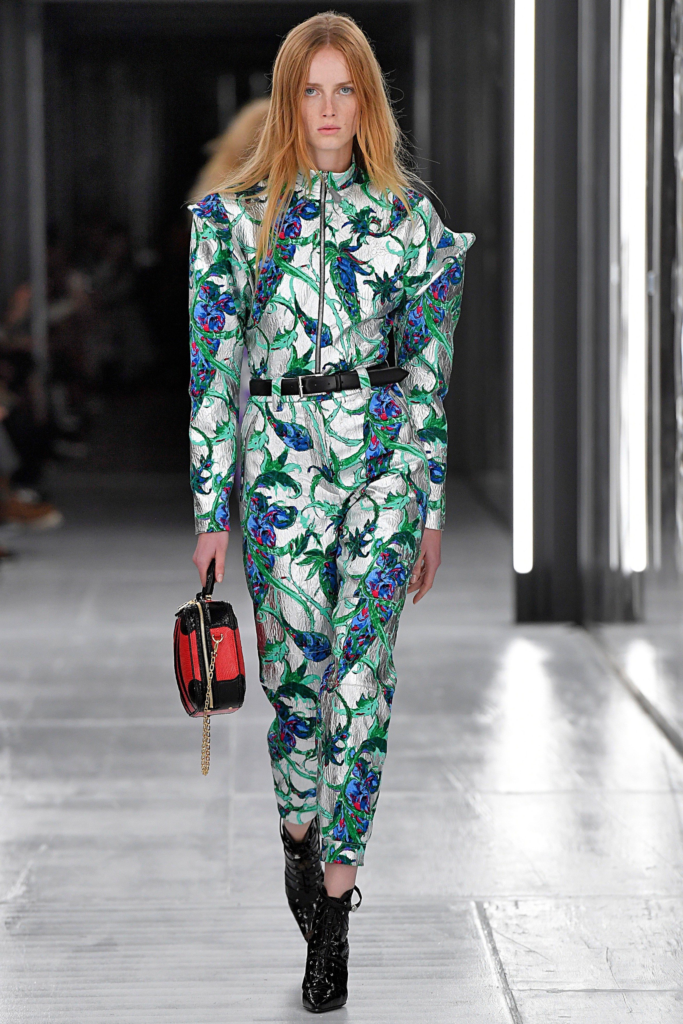 Nicolas Ghesquière looks to the future with space-age Louis Vuitton creations at ...2336 x 3500