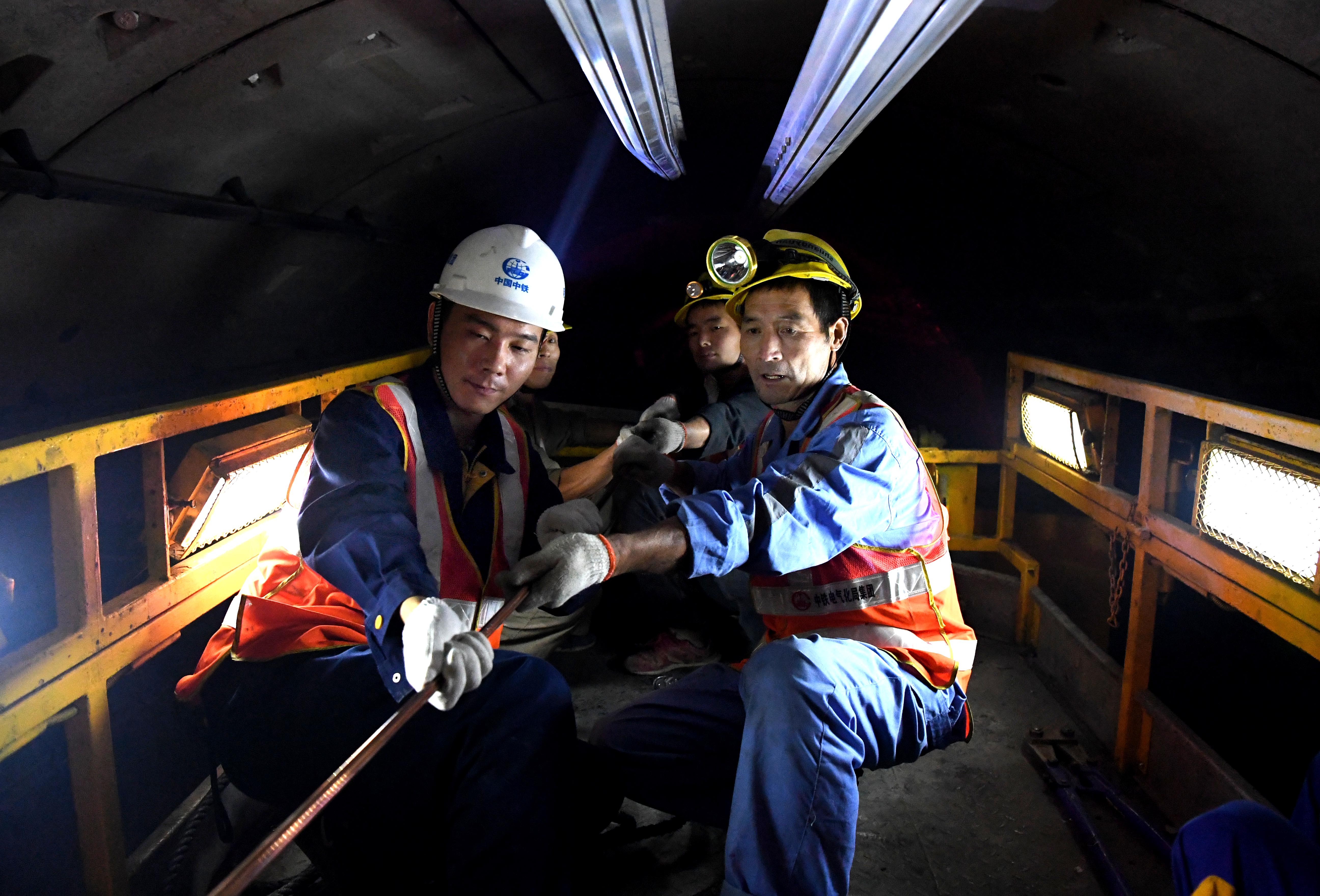 Workers at the Line 5 construction site in Zhengzhou, Henan province last week. Beijing has resumed approving new subway projects. Photo: Xinhua