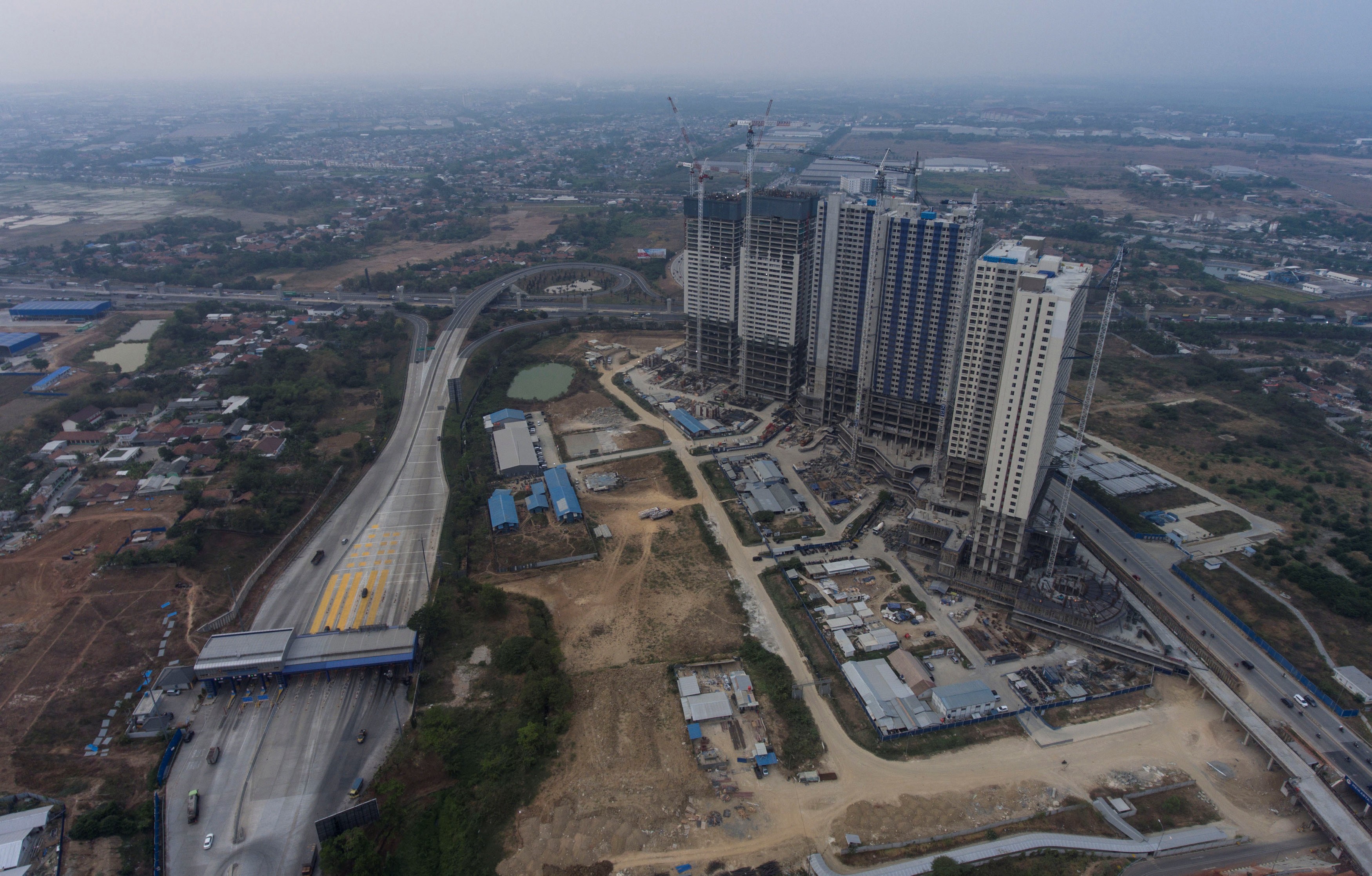 An aerial view of apartments at the Meikarta project in Bekasi, Indonesia. Photo: Reuters