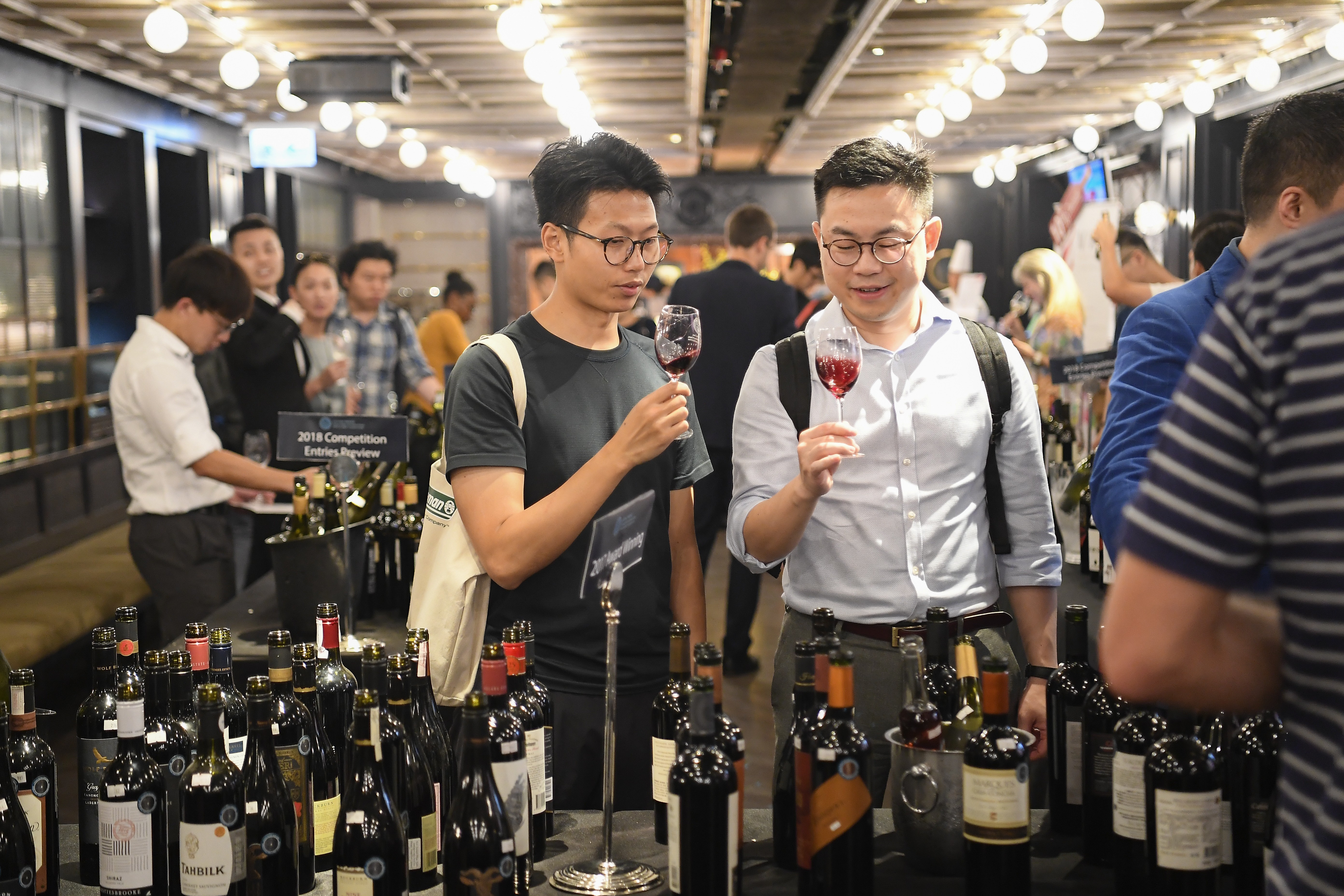 Wine lovers at the 2018 Cathay Pacific Hong Kong International Wine and Spirit Competition (HKIWSC). Photo: Meiburg Wine Media
