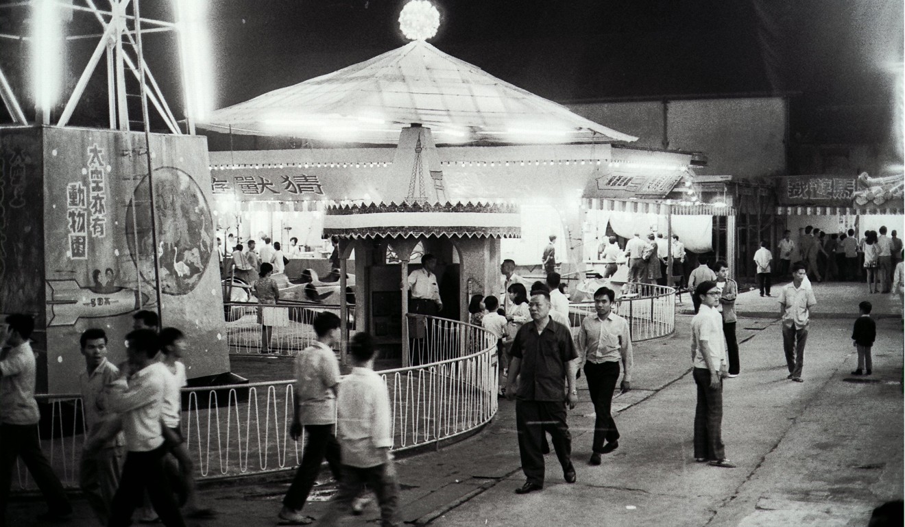 Visitors at Lai Yuen in Lai Chi Kok, October 1972. Photo: Robin Lam