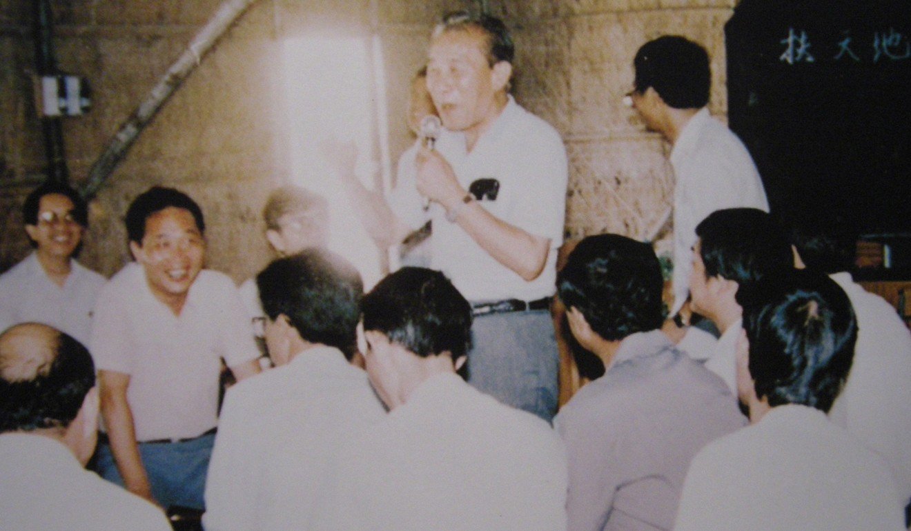 Yuan Geng (centre) explains his blueprint for Shekou at a meeting in 1979. Photo: China Merchants Group’s Shekou Museum