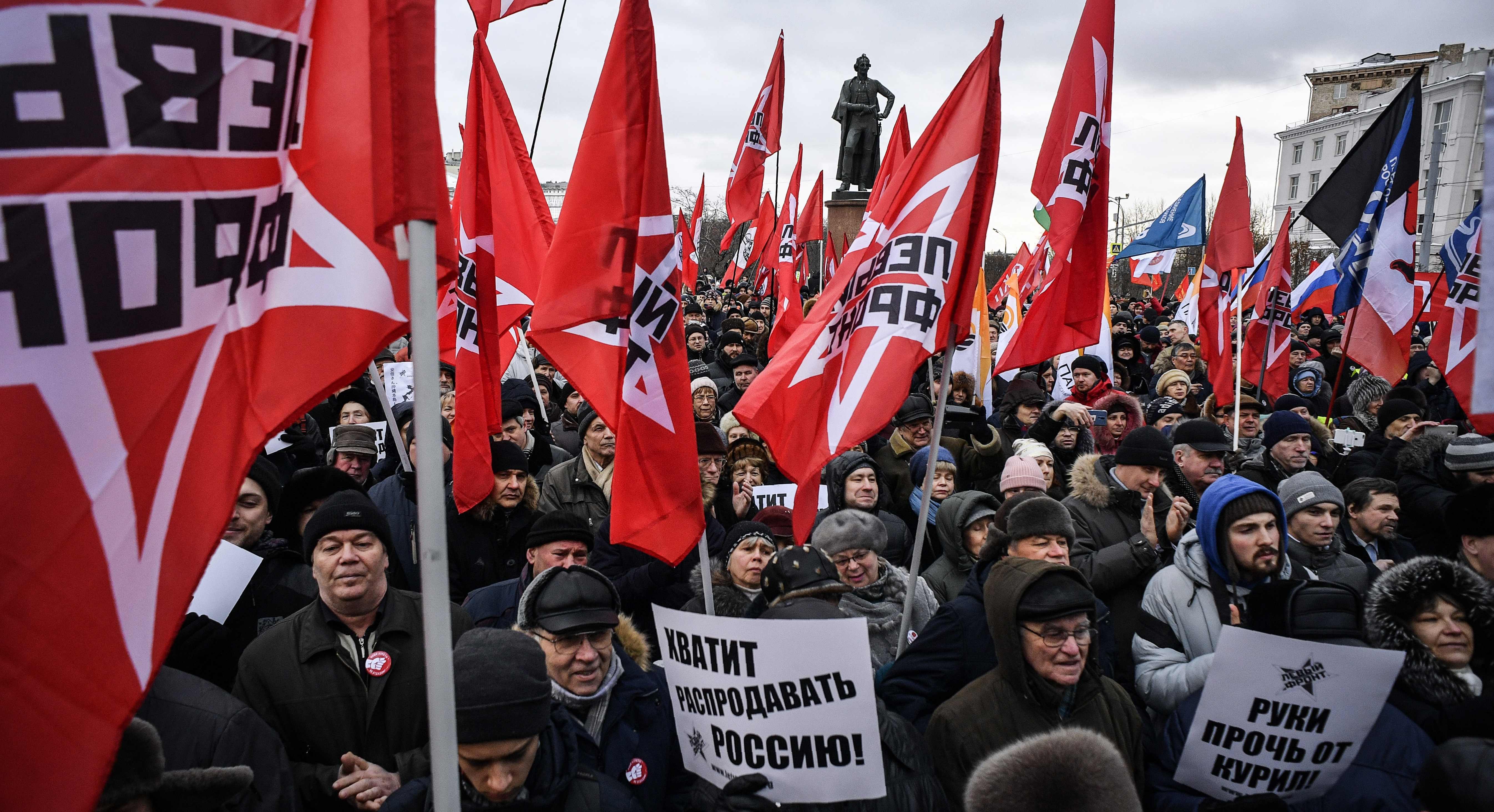 Protesters in Moscow demand a stop to talks with Japan over the Kuril Islands’s future. Photo: AFP