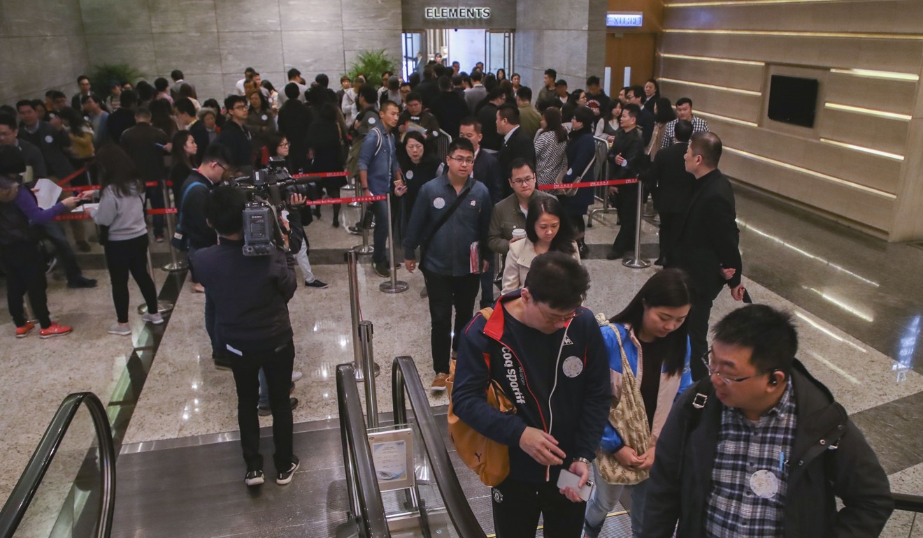 Potential buyers queue at the launch of St Barths, a project by Sun Hung Kai Properties, a residential project in Ma On Shan on January 20, 2018. Photo: Edward Wong