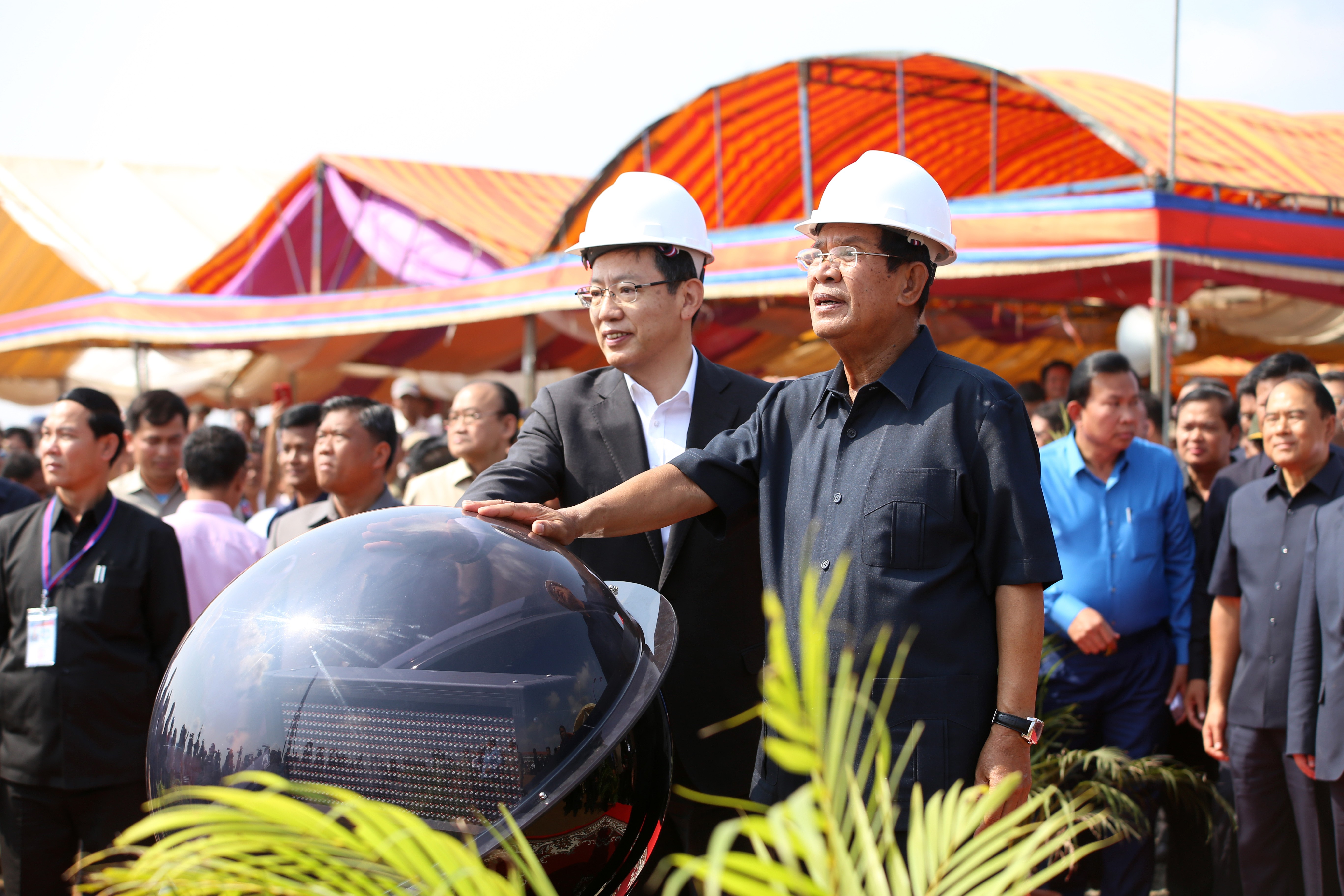 Cambodian Prime Minister Hun Sen Dismisses Threat Of Chinese - 