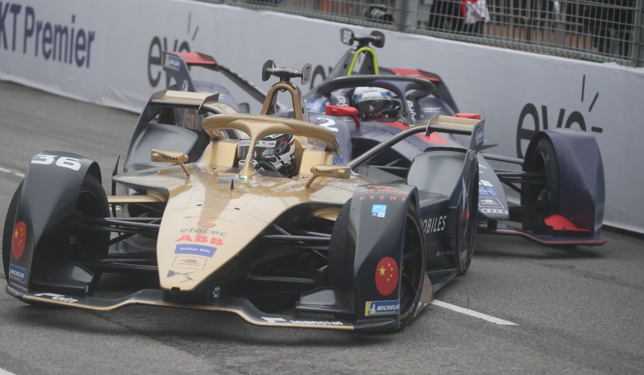Andre Lotterer holds off Sam Bird in the Hong Kong E-Prix. The two battled for the lead for most of the race before a late collision. Photo: Sam Tsang