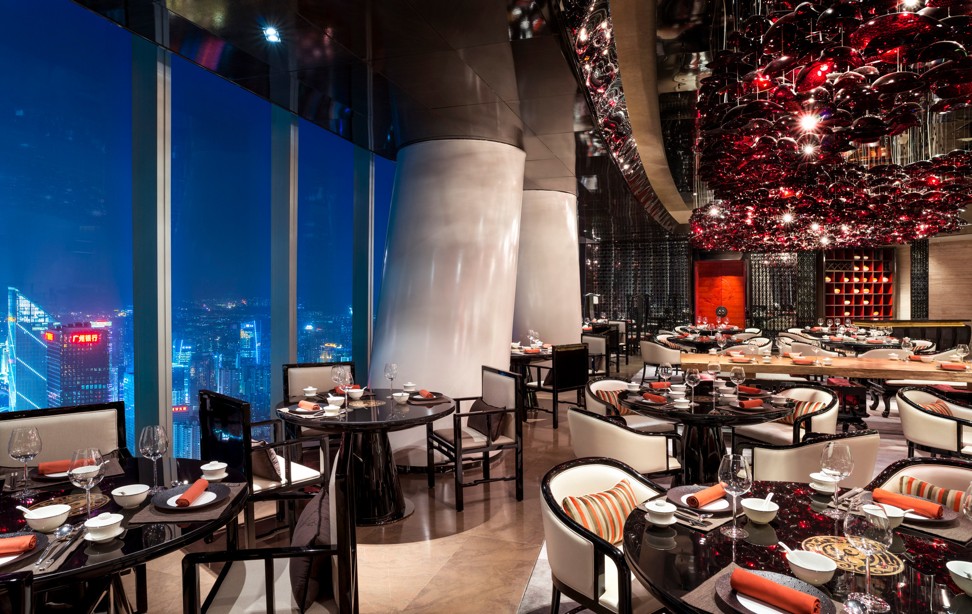 The main dining area of Yu Yue Heen Chinese Restaurant at Four Seasons Hotel Guangzhou.