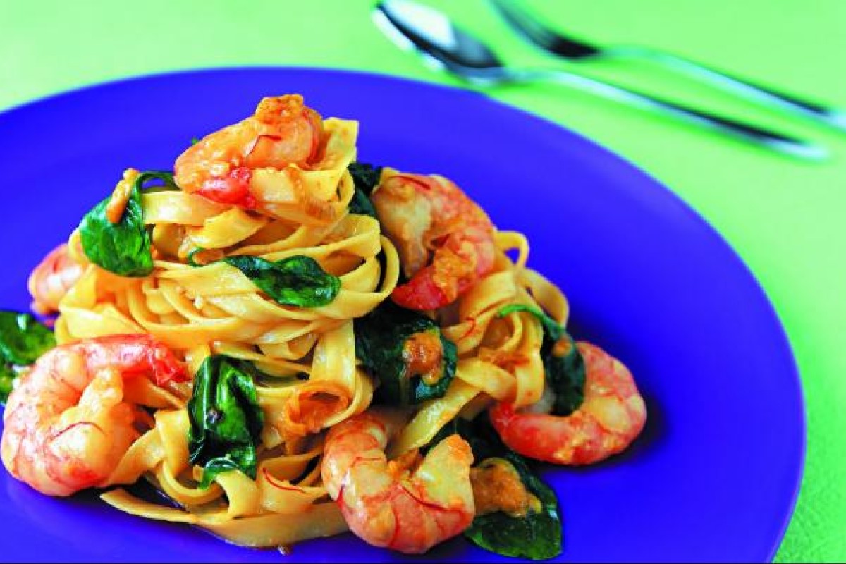 Pasta recipes Tagliatelli with shrimp, and spaghetti bolognese South