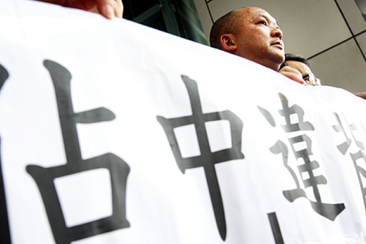 CY Leung bombarded with calls to heed demands of July 1 marchers