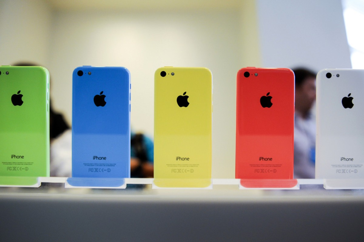 Разные айфоны фото. Айфон 5 цвета. Айфон 5 5с 5ц. Айфон 5c цвета. Apple iphone 5 цвета.
