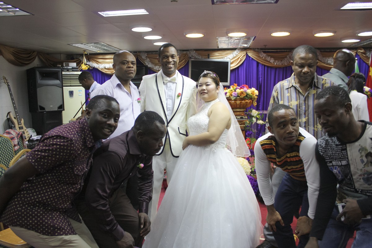 Afro-Chinese marriages boom in photo