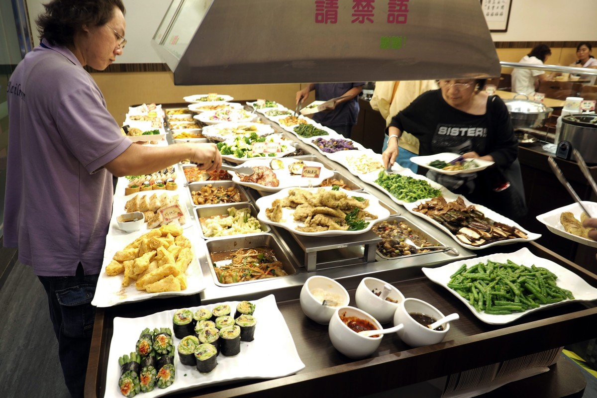 Samaa Man Held As Taiwan Says 900 Restaurants Used Gutter Oil