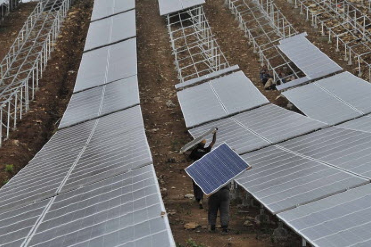 Solar share price xinyi Xinyi Solar