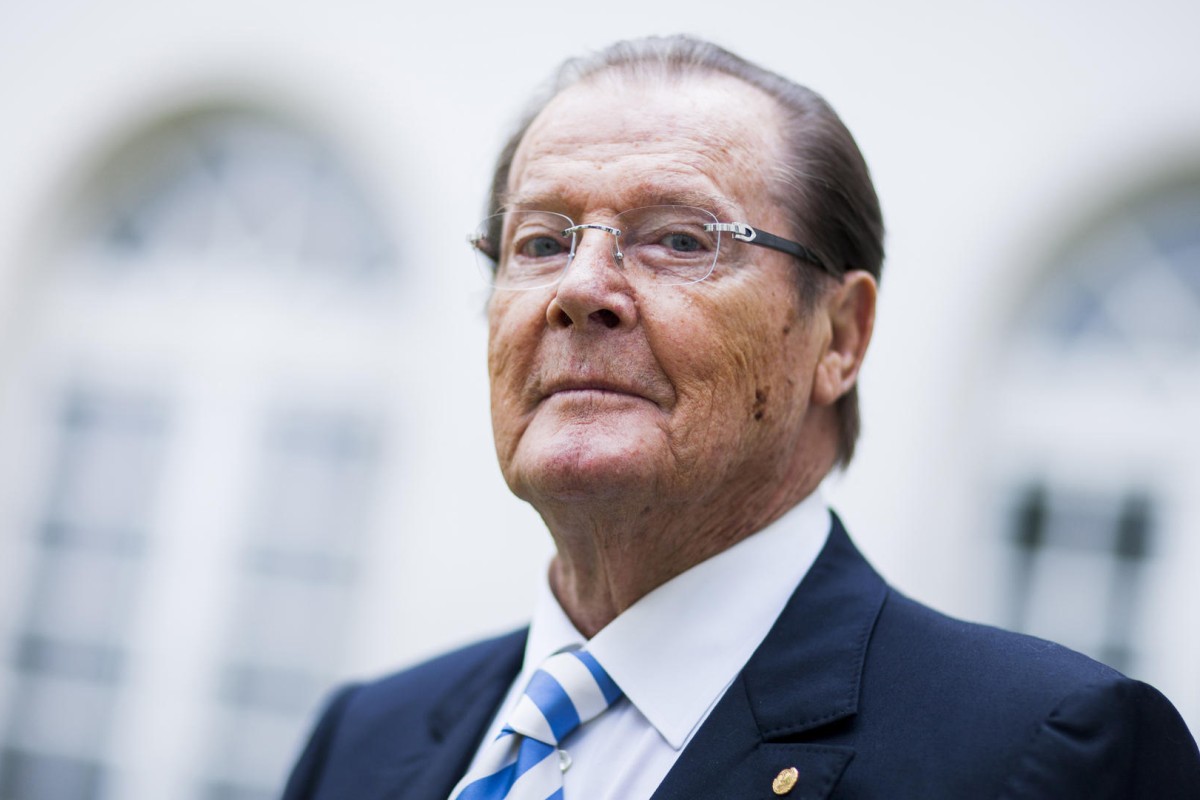 Roger Moore Criticised For racist Comments About Idris Elba s Chances Of Taking Over Role Of 