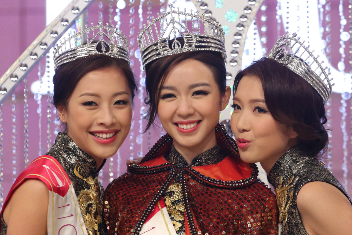 Toby Chan Crowned 2010 Miss Hong Kong, Netizens Suspicious 