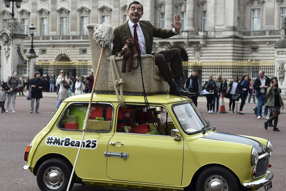 mr bean celebrates 25 years by driving to buckingham palace with his teddy south china morning post mr bean celebrates 25 years by driving