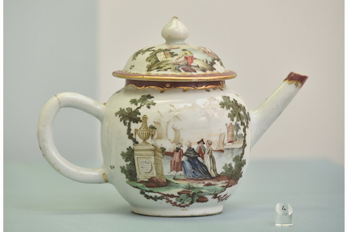 The art and trade of tea ware
