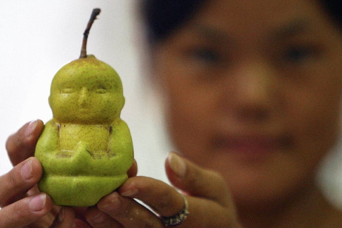 China’s lucky Buddha pears bestselling fruit in Vietnam South