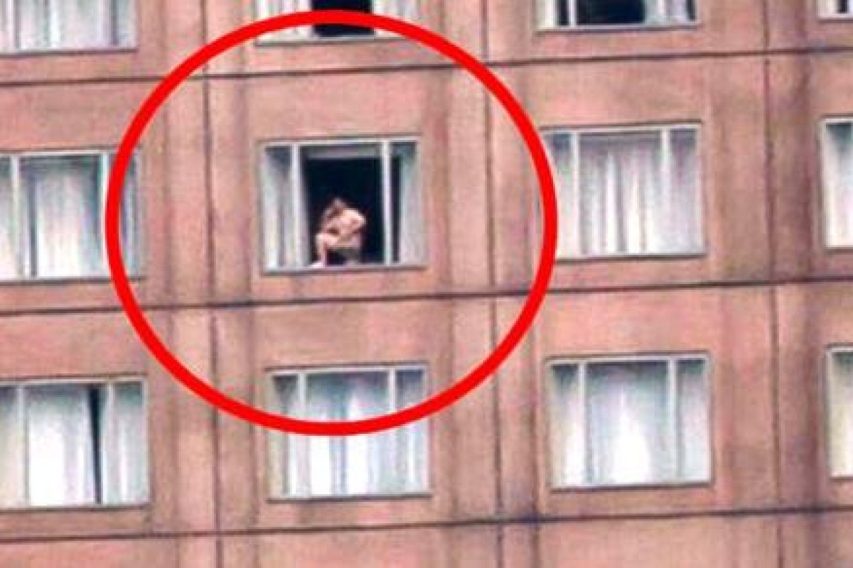 naked in apartment voyeur