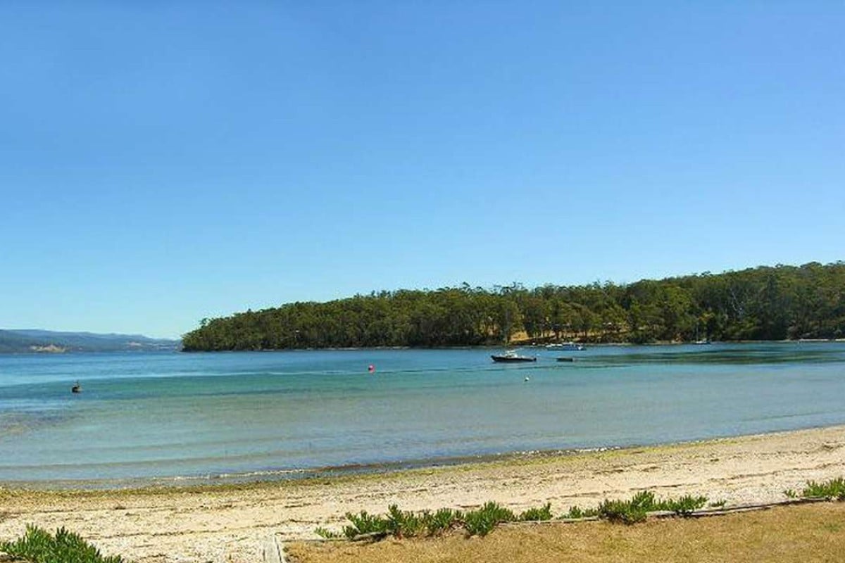 No yolk animal rights group wants Tasmania’s Eggs and Bacon Bay