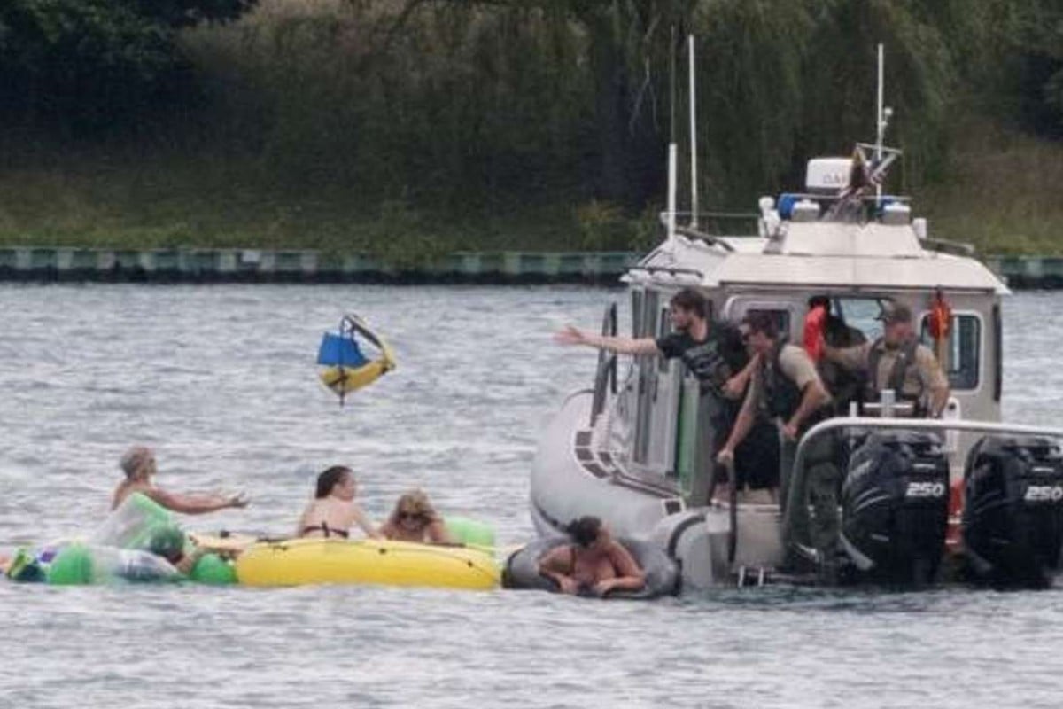 Hundreds of drunk Americans unintentionally invade Canada after winds