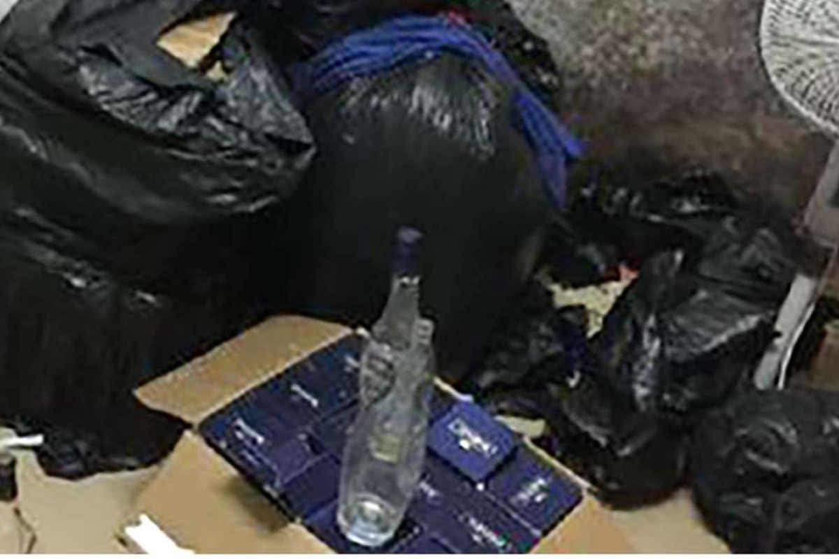 Three Bootleggers Arrested In Southern China For Faking - 