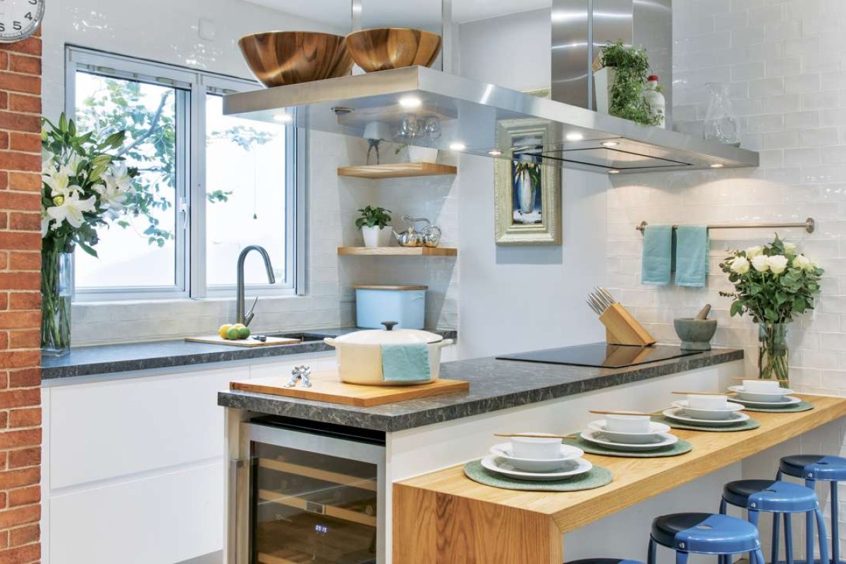 A Hong Kong home with a warm, laidback, South African vibe South