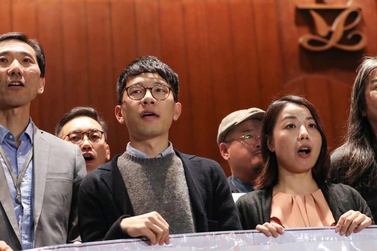 Lawmakers Revive Plan To Curb Restraint >> Court Ruling Disqualifying Hong Kong Lawmakers Over Oath Taking Lawmakers Revive Plan To Curb Restraint >> Court Ruling Disqualifying Hong Kong Lawmakers Over Oath Taking